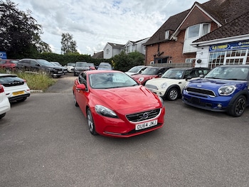 Used Volvo V40 2026 for sale - 79047543: Photo