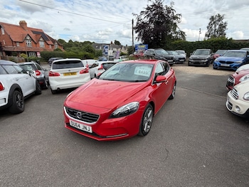 Used Volvo V40 2026 for sale - 79047543: Photo