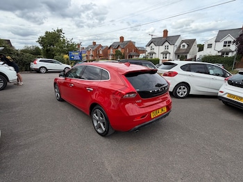 Used Volvo V40 2026 for sale - 79047543: Photo