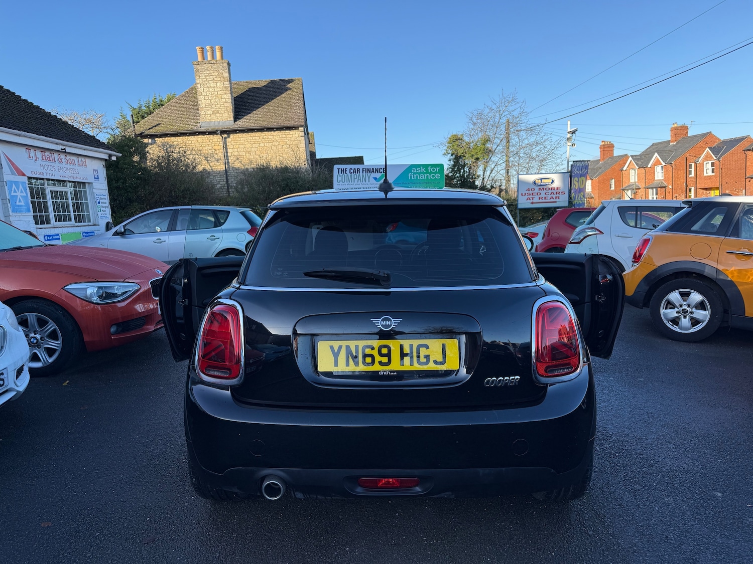 Used MINI Hatch 2019 for sale - 77145250: Photo 1