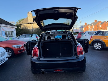 Used MINI Hatch 2019 for sale - 77145250: Photo