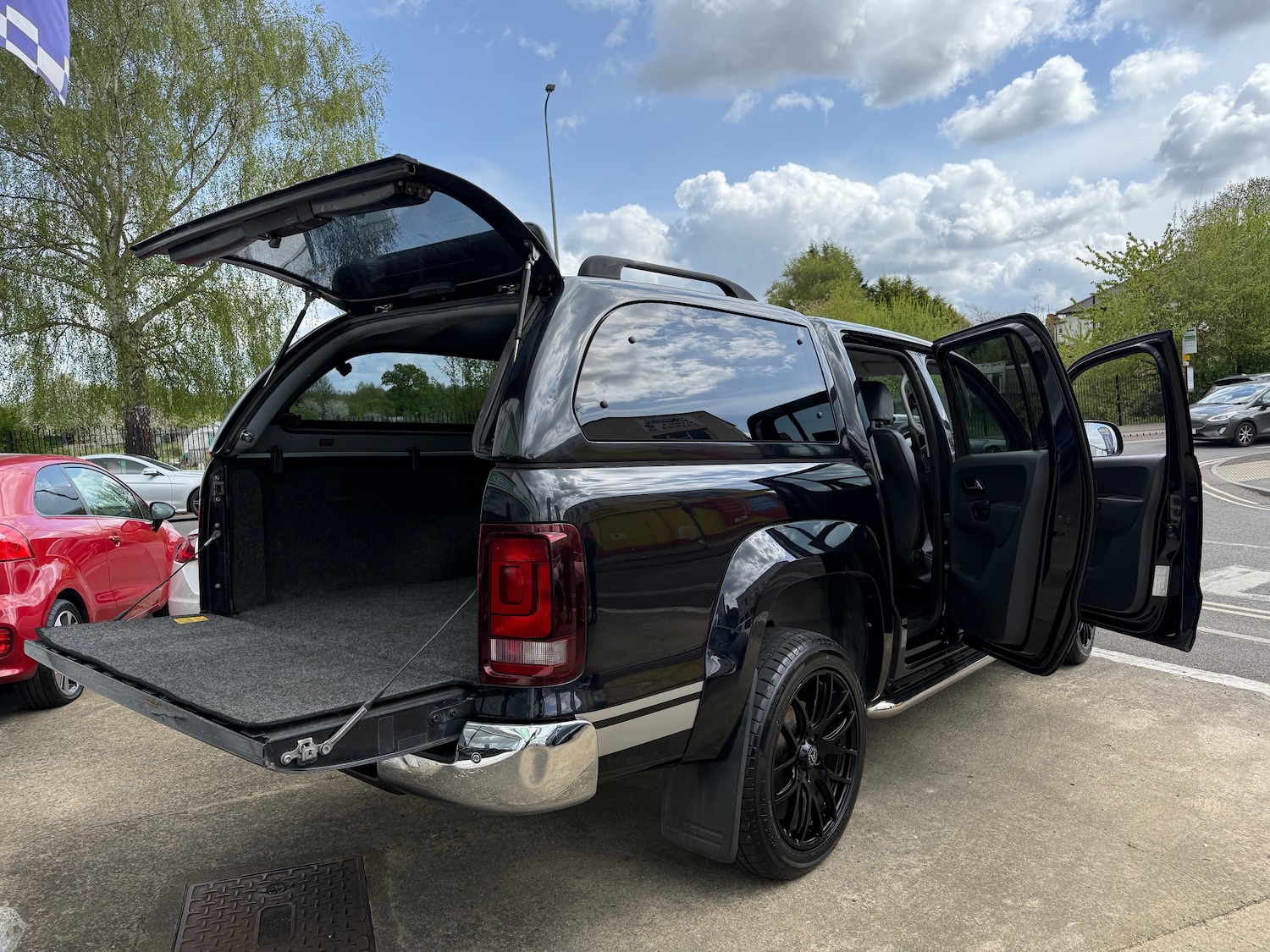 Used Volkswagen Amarok for sale - 77145200: Photo 8