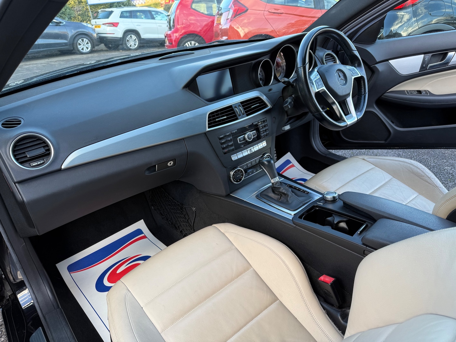 Used Mercedes-Benz C Class 2011 for sale - 77145229: Photo 10