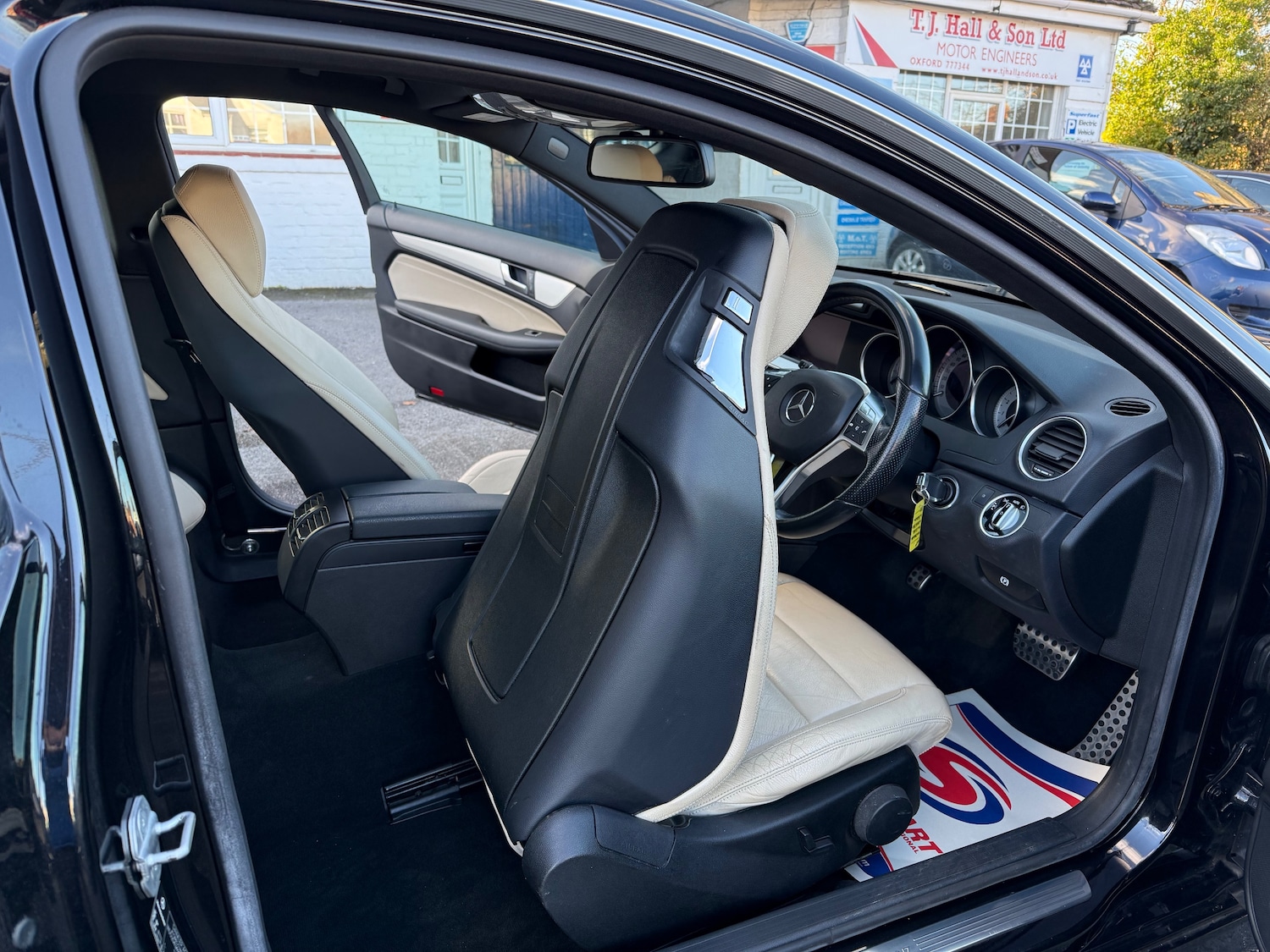 Used Mercedes-Benz C Class 2011 for sale - 77145229: Photo 16