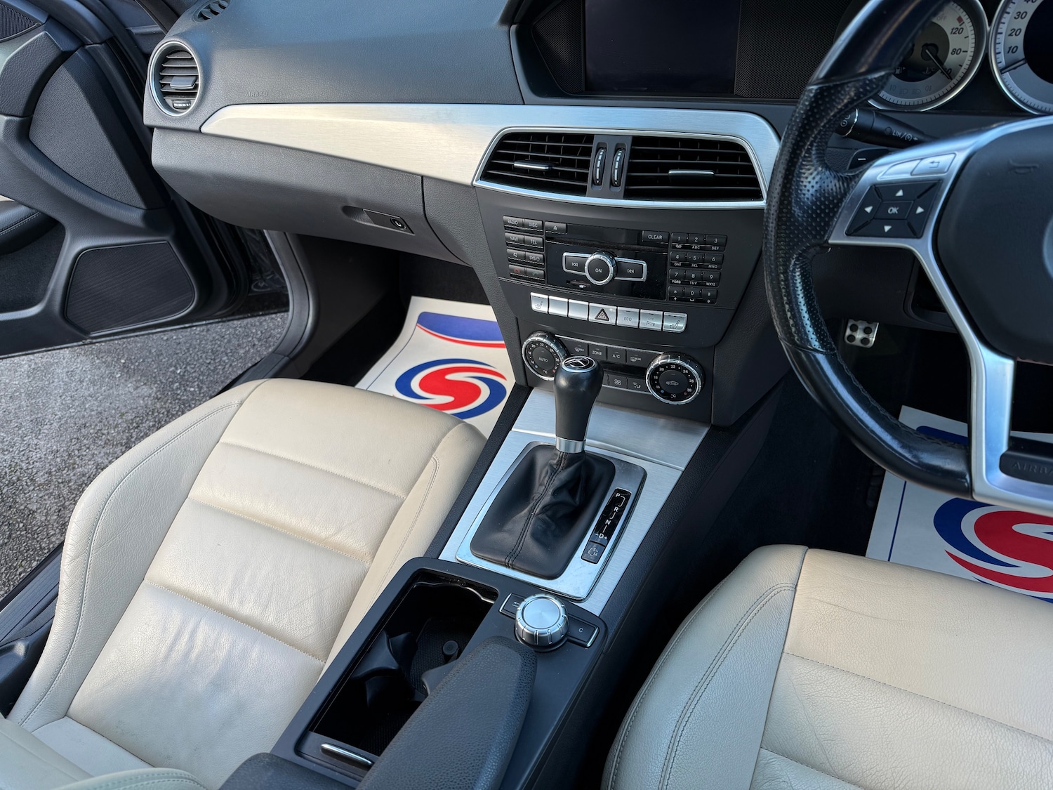 Used Mercedes-Benz C Class 2011 for sale - 77145229: Photo 18