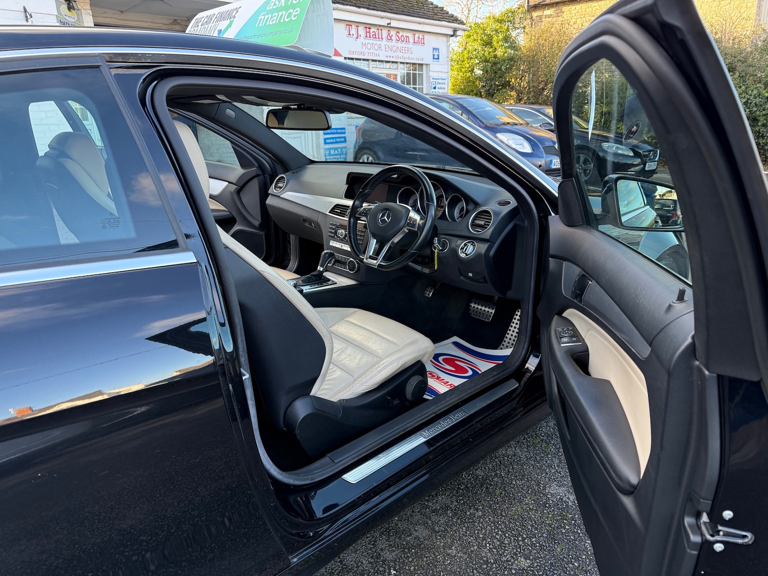 Used Mercedes-Benz C Class 2011 for sale - 77145229: Photo 6