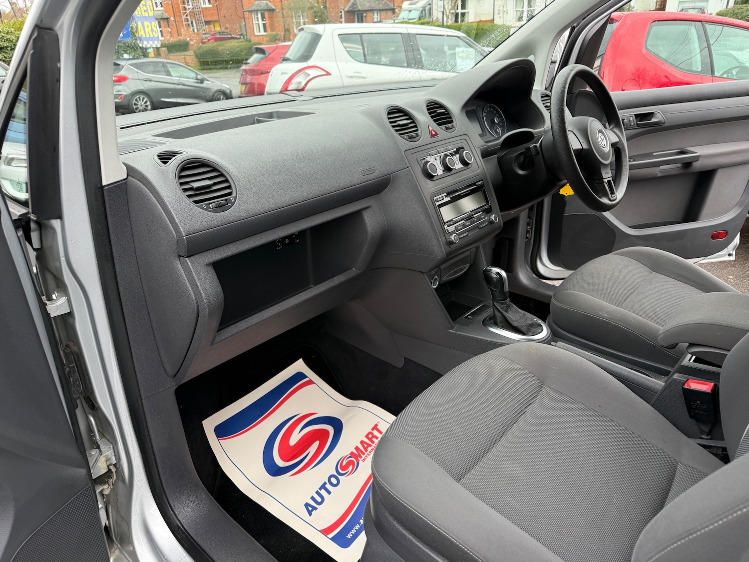 Used Volkswagen Caddy Maxi Life 2011 for sale - 78049876: Photo 10