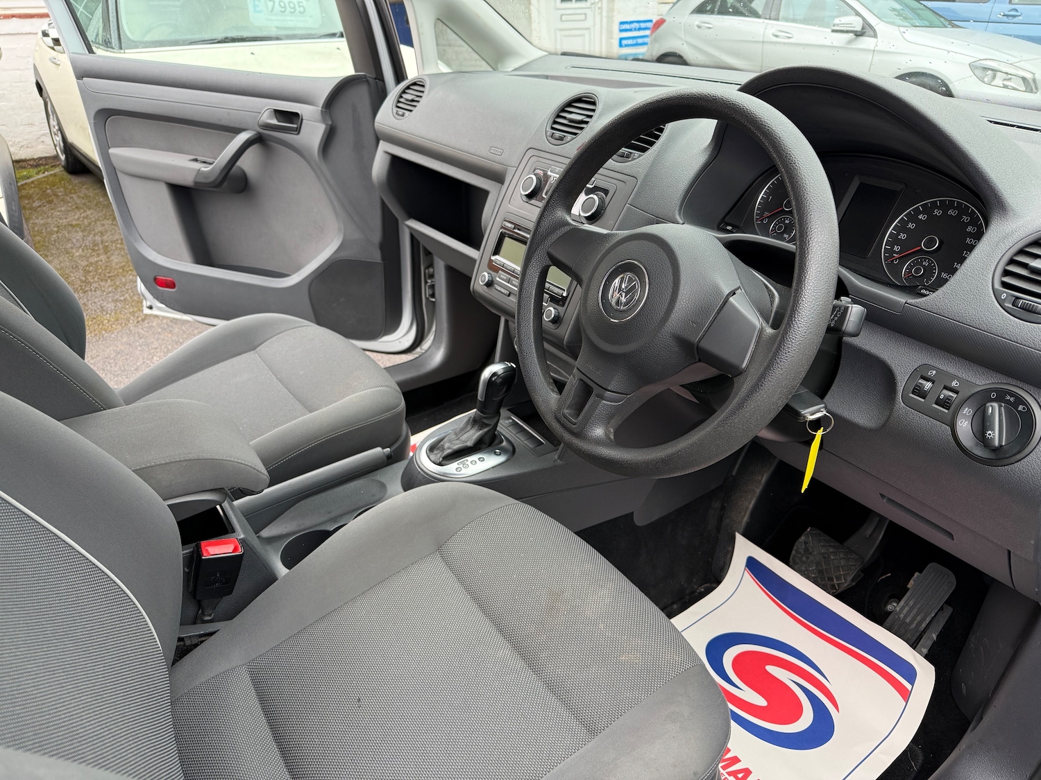 Used Volkswagen Caddy Maxi Life 2011 for sale - 78049876: Photo 13