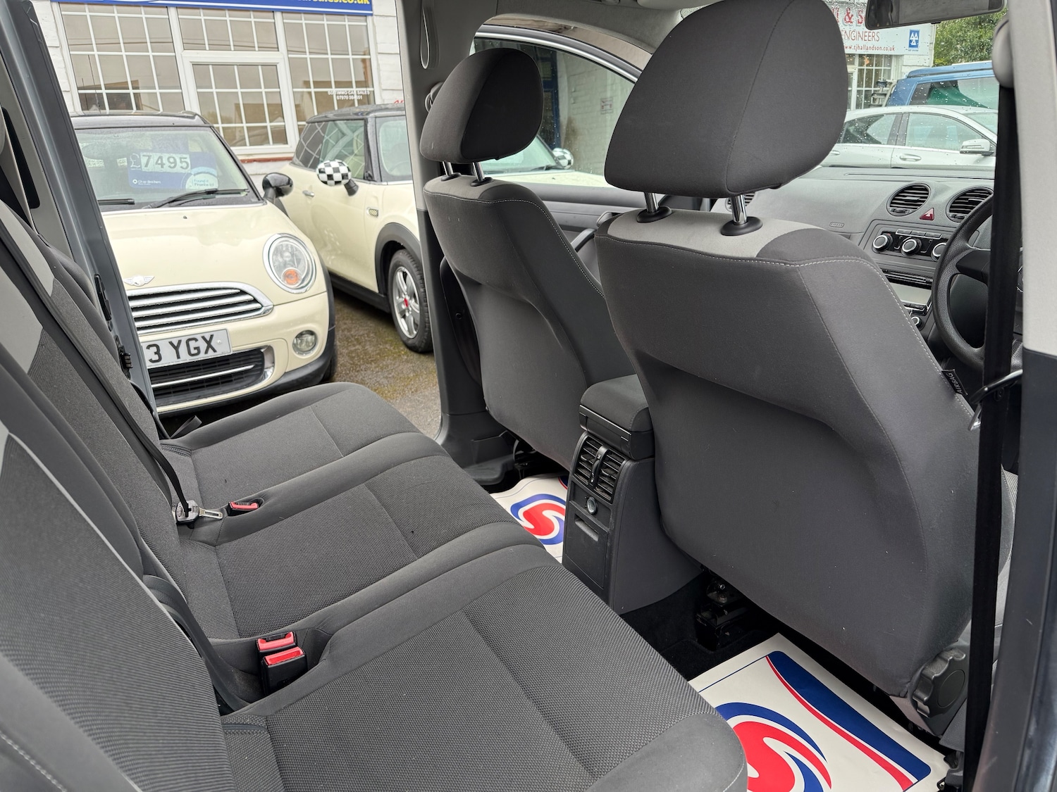 Used Volkswagen Caddy Maxi Life 2011 for sale - 78049876: Photo 16