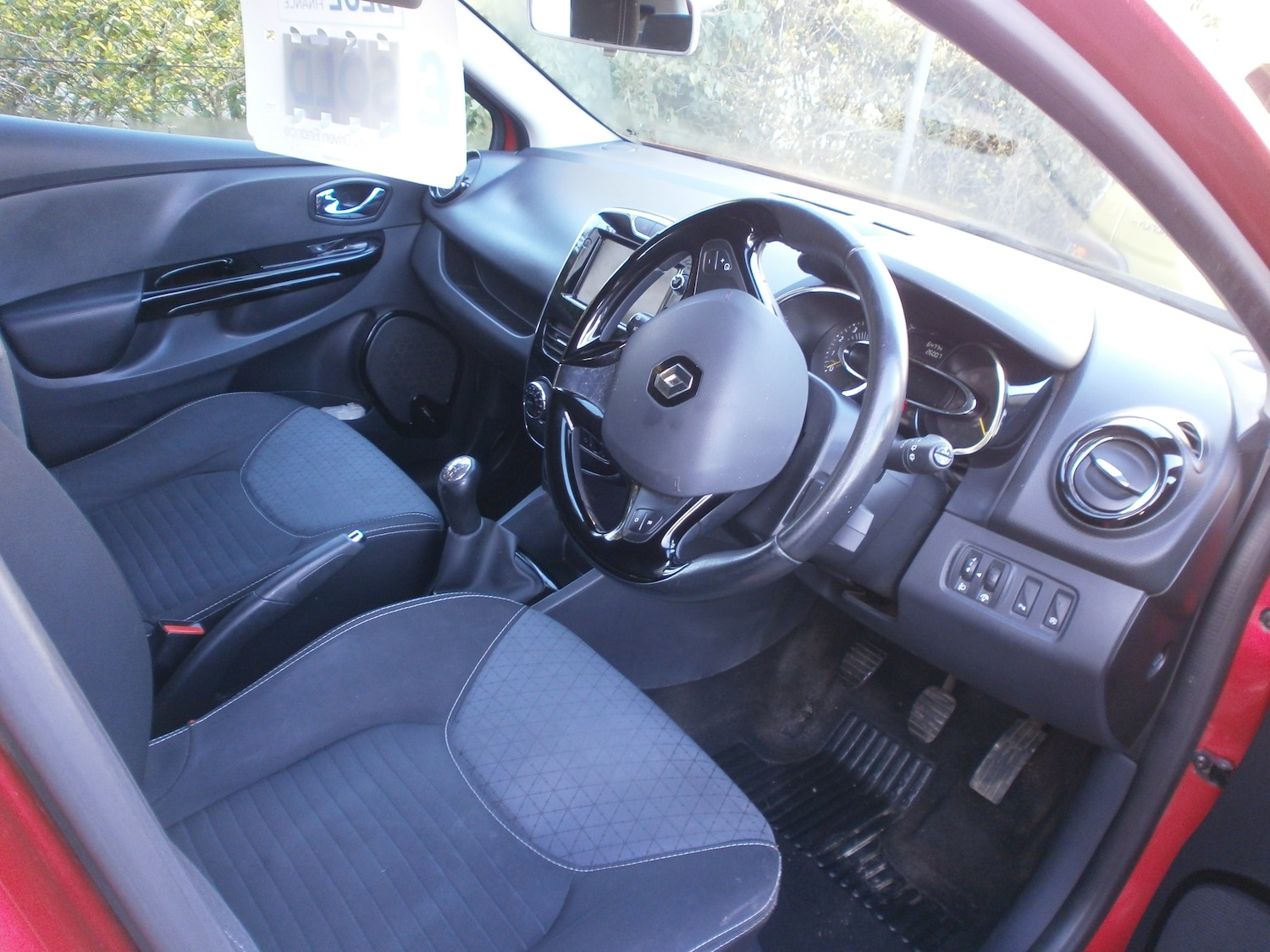 Used Renault Clio 2014 for sale - 77436280: Photo 4