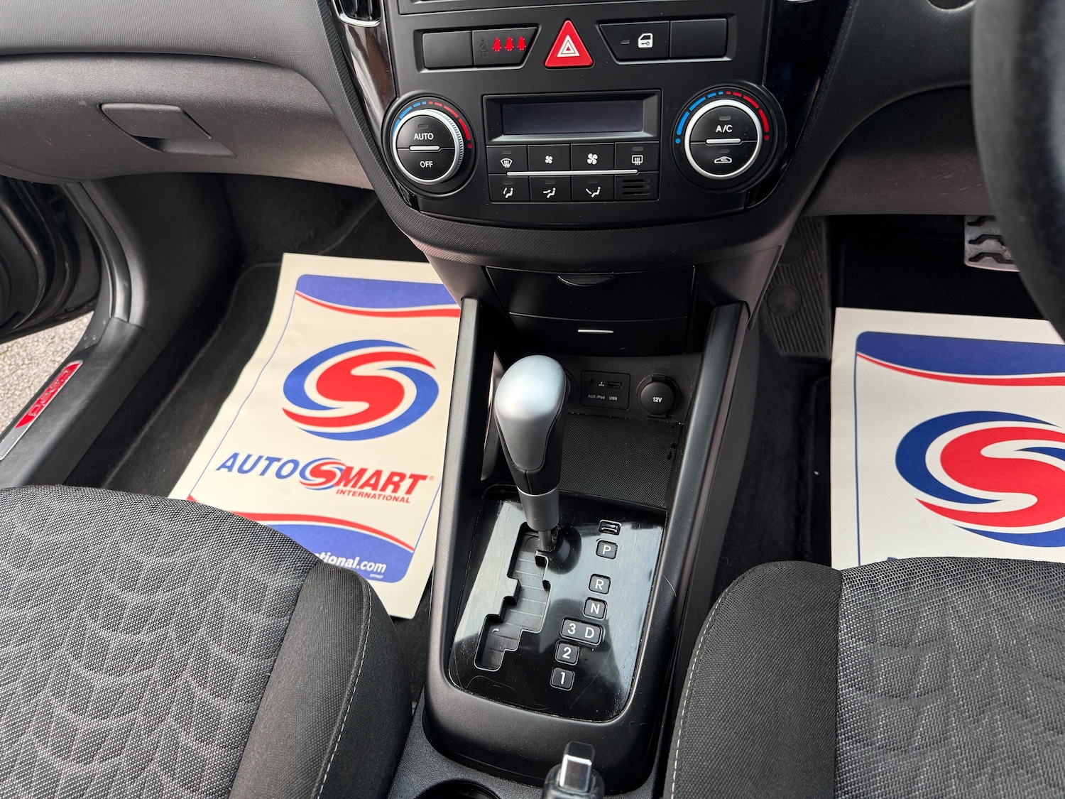 Used Kia Ceed 2011 for sale - 77145246: Photo 5