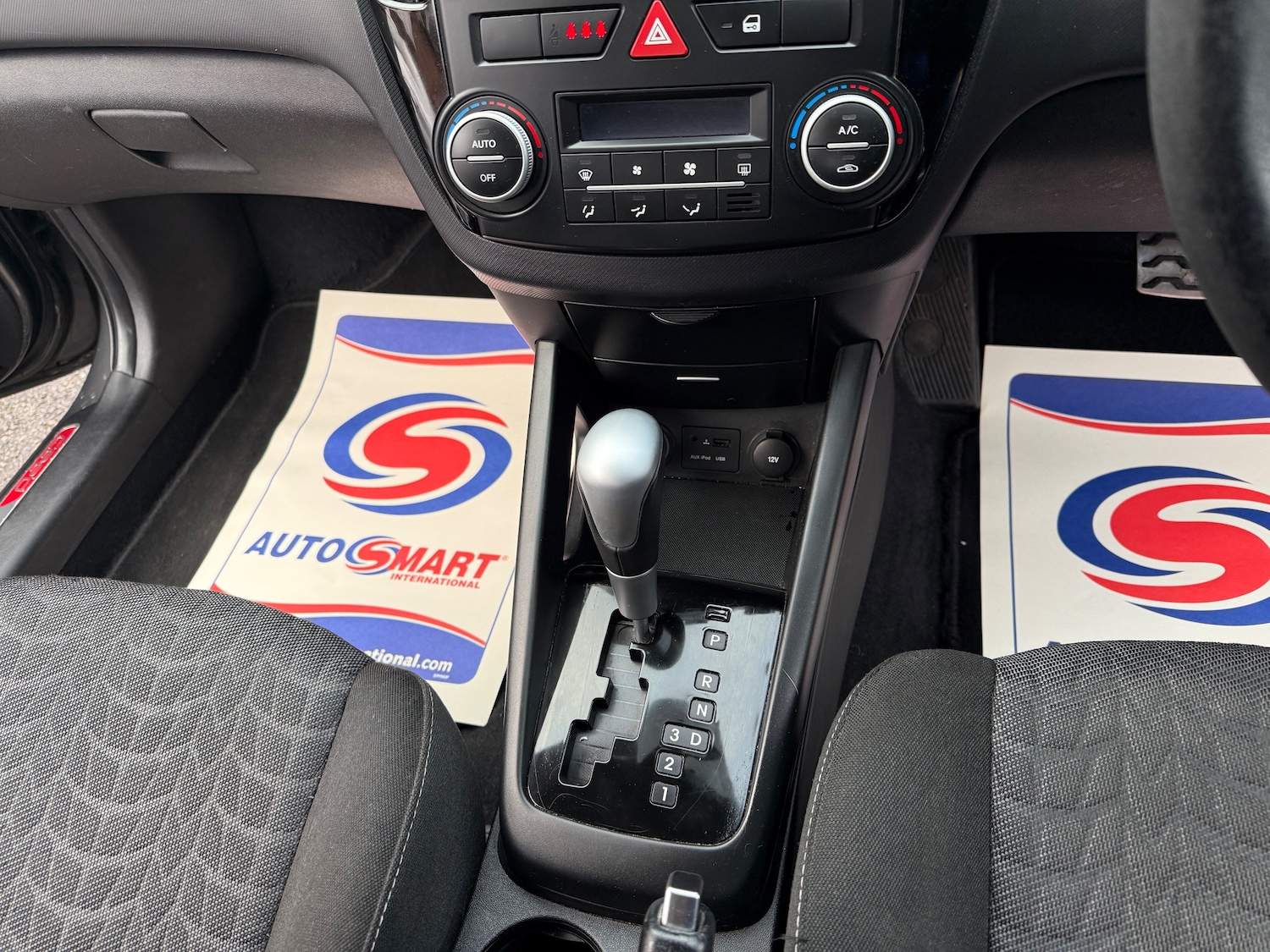 Used Kia Ceed 2011 for sale - 77145246: Photo 8