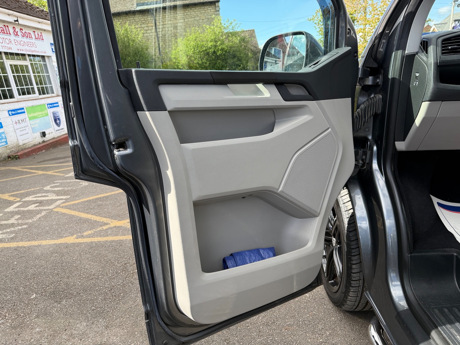 Used Volkswagen Transporter 2018 for sale - 78218214: Photo 24