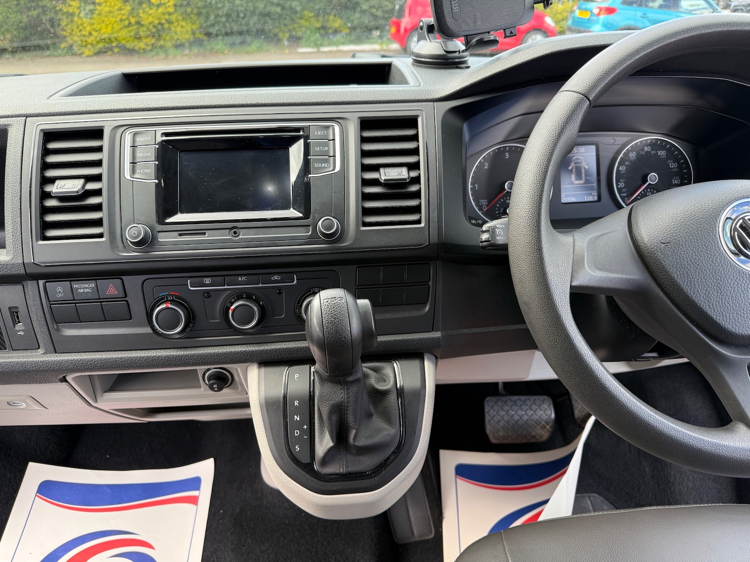 Used Volkswagen Transporter 2018 for sale - 78218214: Photo 26