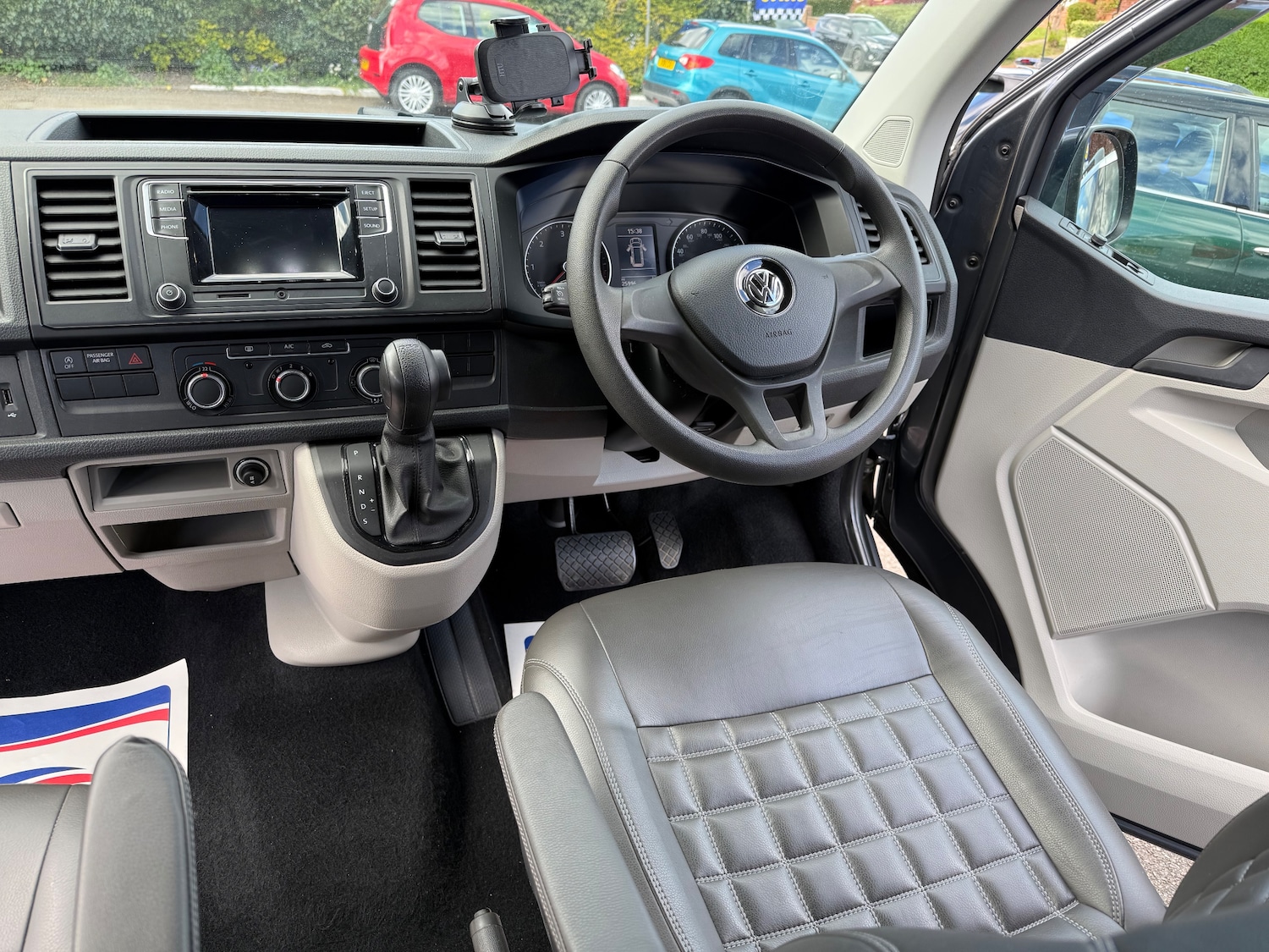 Used Volkswagen Transporter 2018 for sale - 78218214: Photo 30