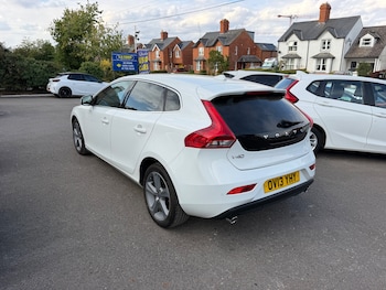 Used Volvo V40 2013 for sale - 79551518: Photo