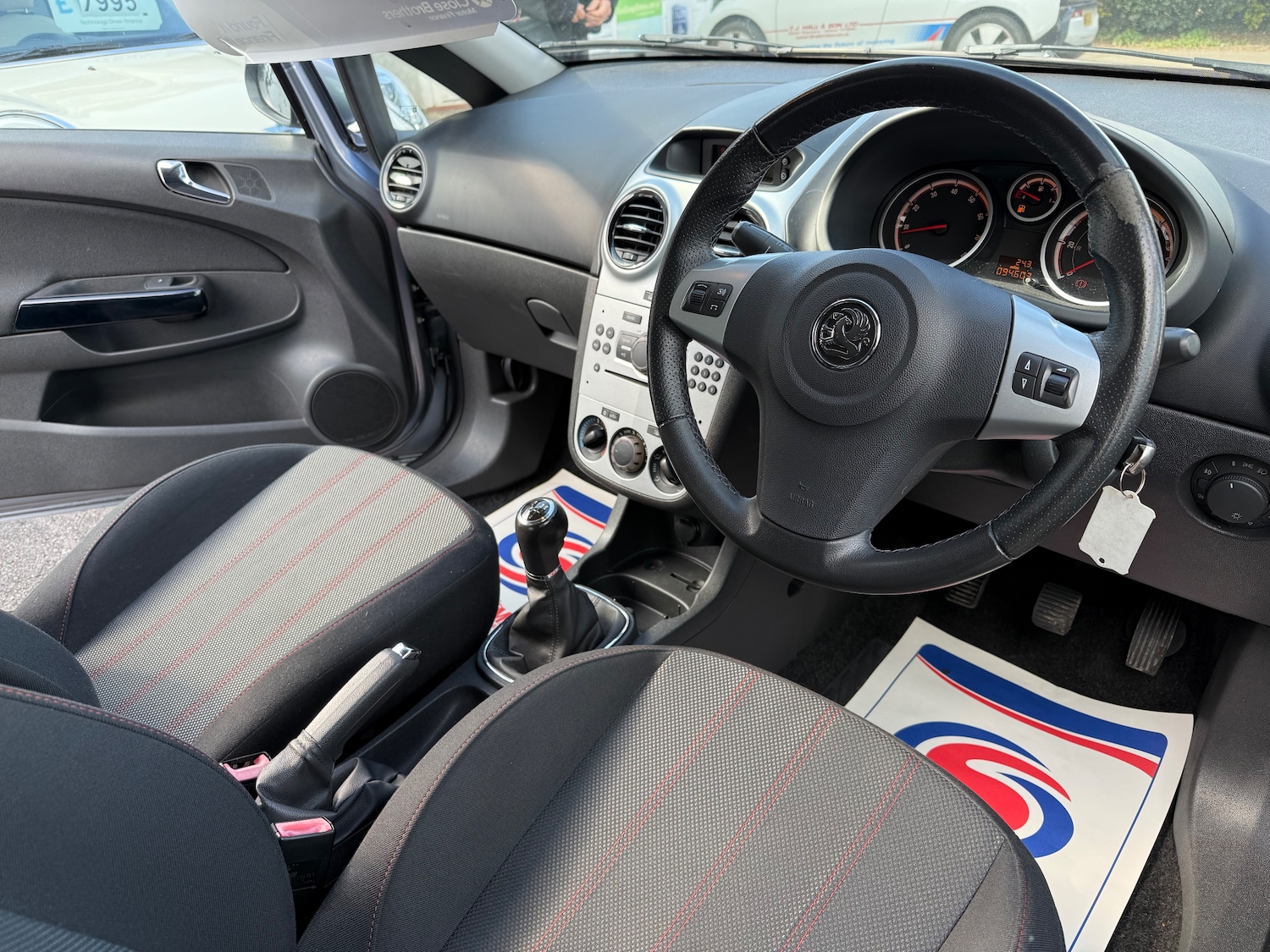 Used Vauxhall Corsa 2009 for sale - 78062103: Photo 9