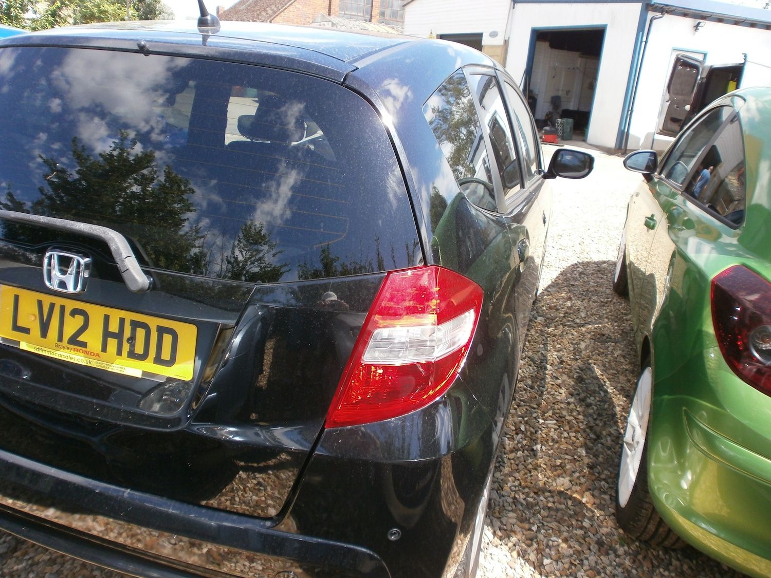 Used Honda Jazz 2012 for sale - 77145205: Photo 4