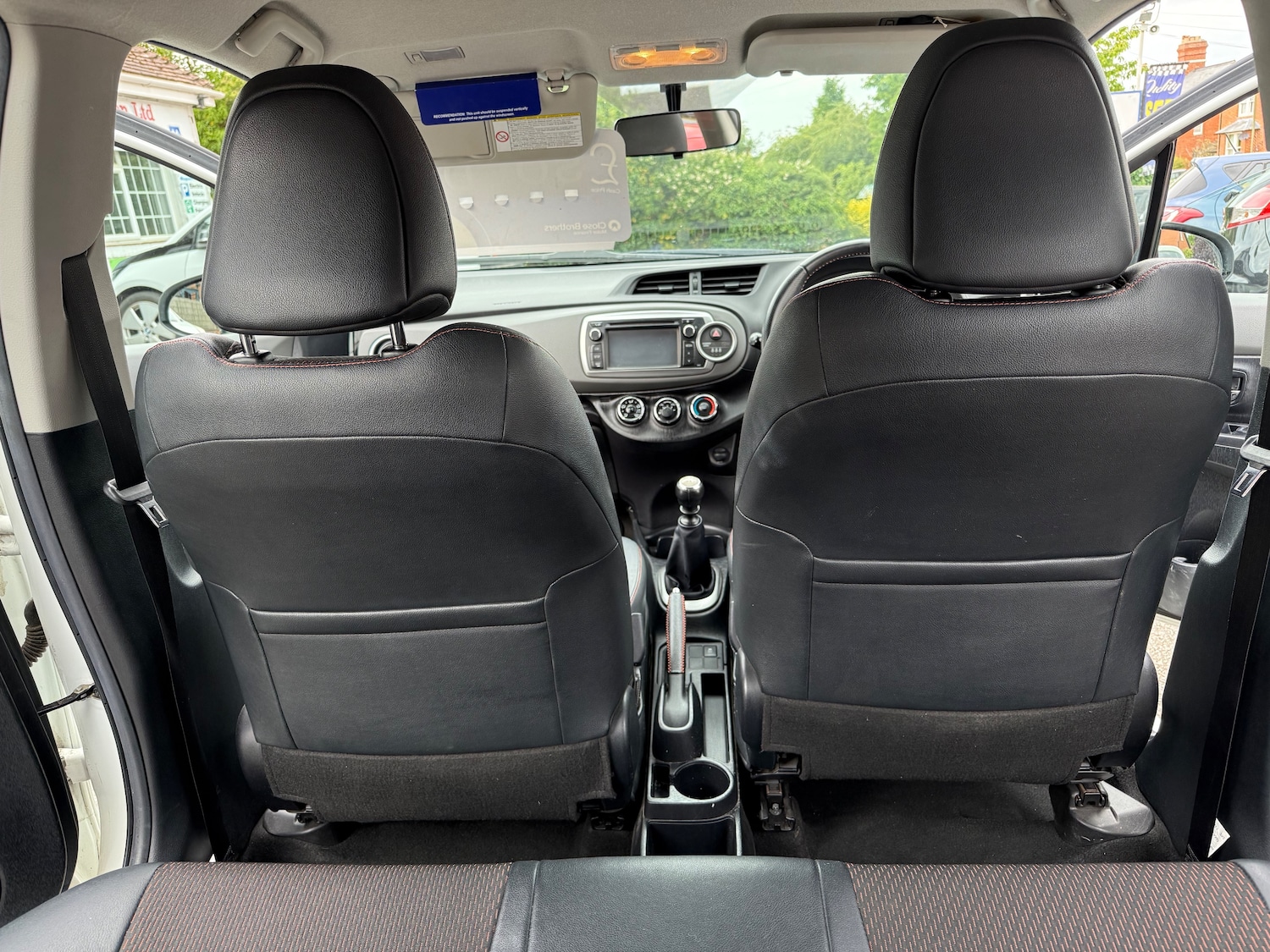 Used Toyota Yaris 2012 for sale - 77145203: Photo 11