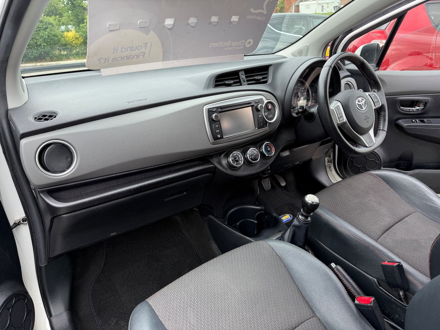 Used Toyota Yaris 2012 for sale - 77145203: Photo 18