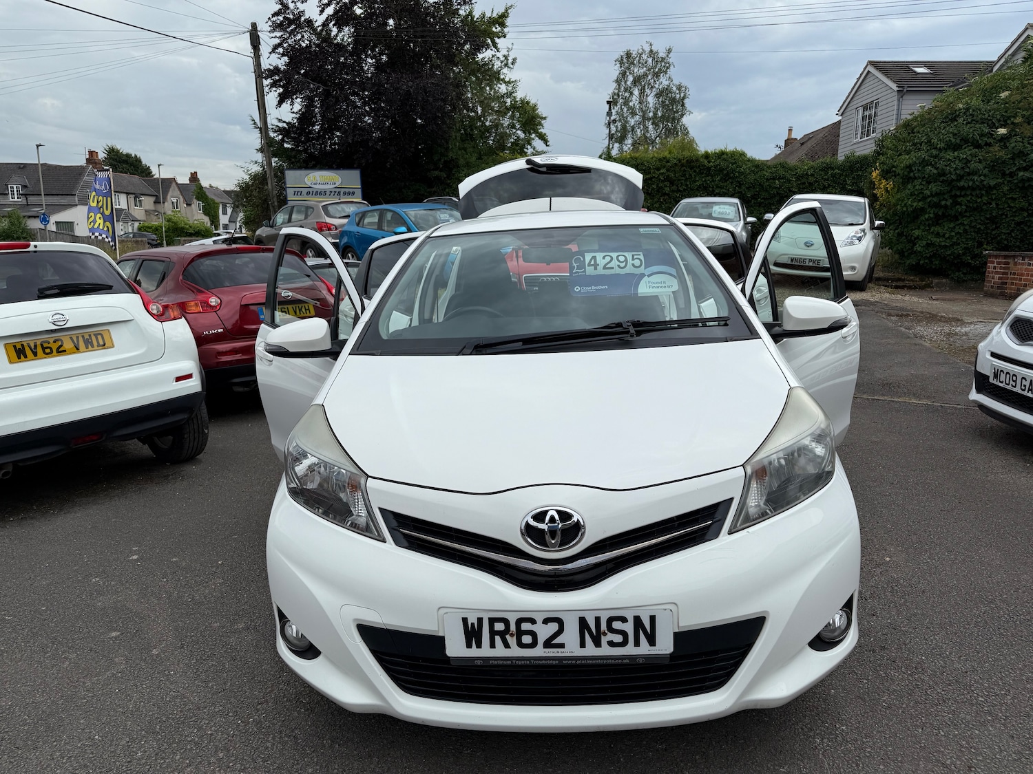 Used Toyota Yaris 2012 for sale - 77145203: Photo 8