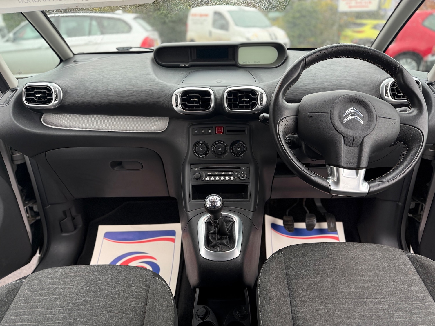 Used Citroen C3 Picasso 2016 for sale - 77501940: Photo 11