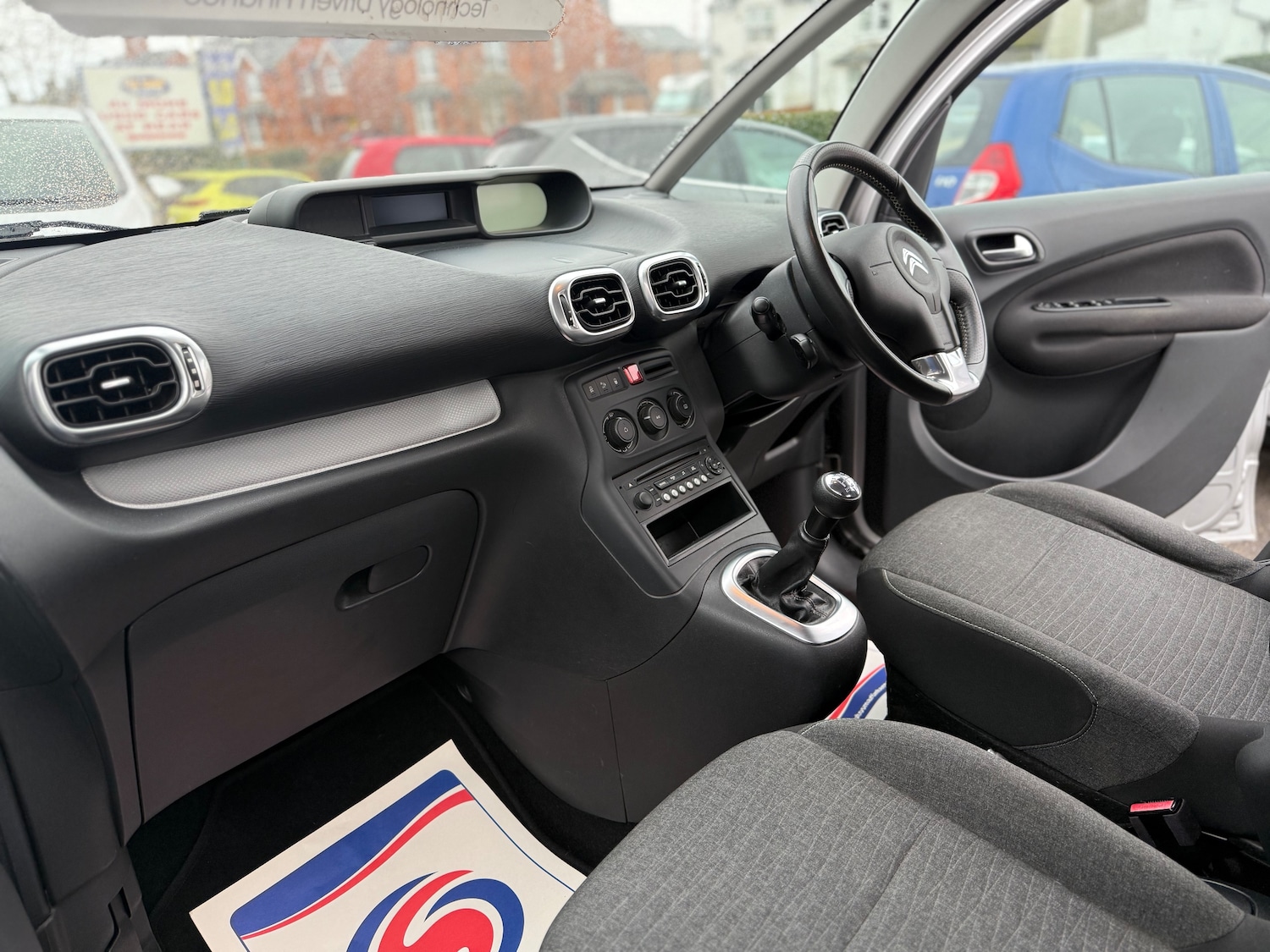 Used Citroen C3 Picasso 2016 for sale - 77501940: Photo 14