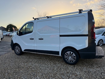 Used Vauxhall Vivaro 2018 for sale - 77145253: Photo