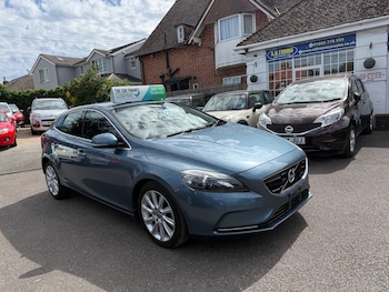 Used Volvo V40 2014 for sale - 78774138: Photo