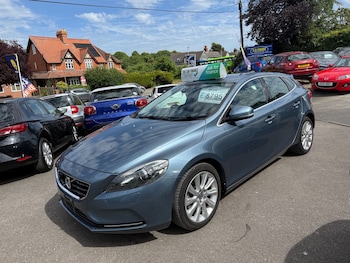 Used Volvo V40 2014 for sale - 78774138: Photo