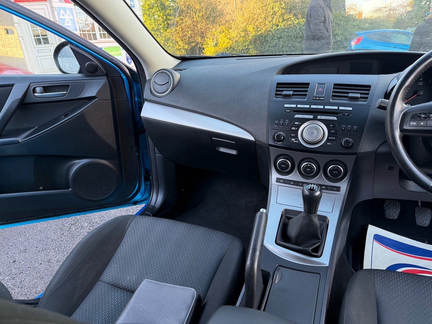 Used Mazda Mazda3 2009 for sale - 77145233: Photo 9