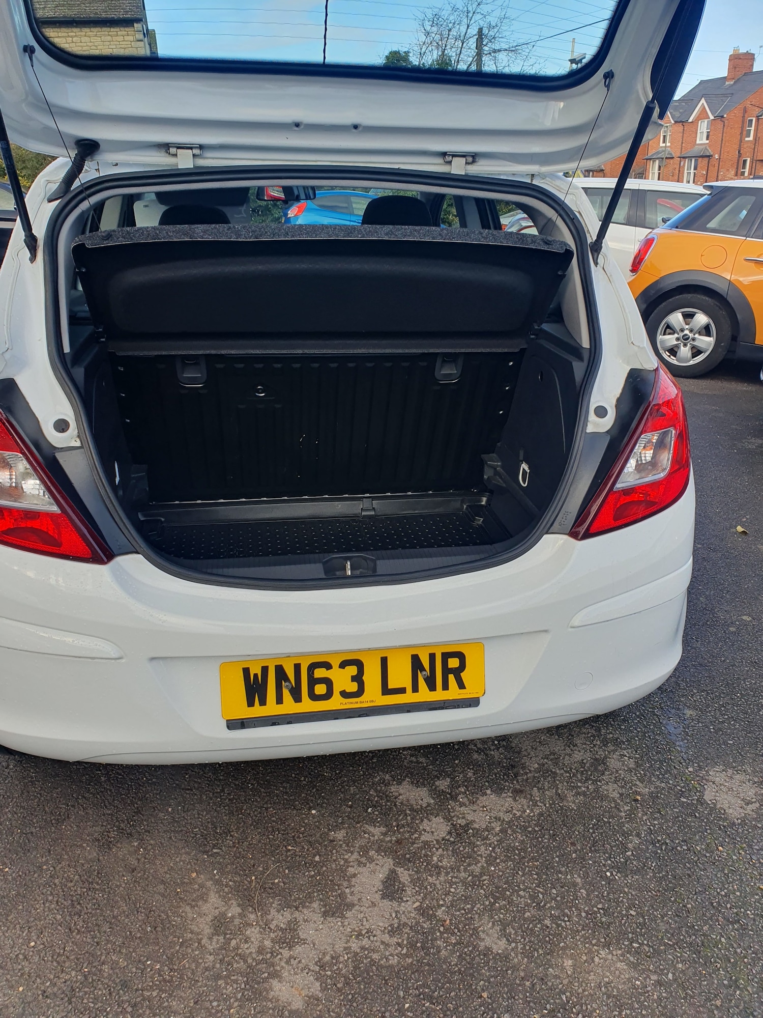 Used Vauxhall Corsa 2013 for sale - 77145249: Photo 4