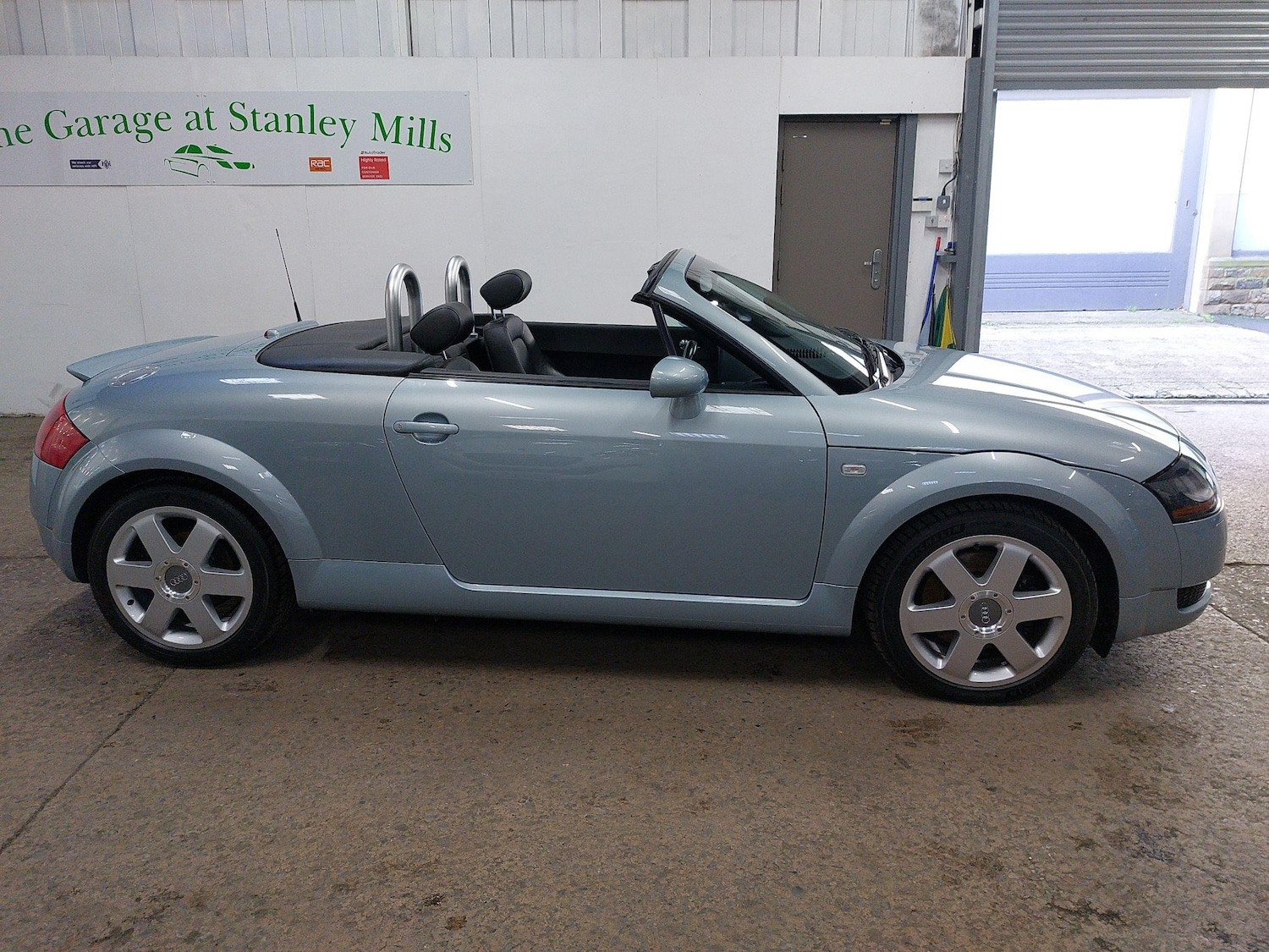 Used Audi TT 2001 for sale - 77021986: Photo 2