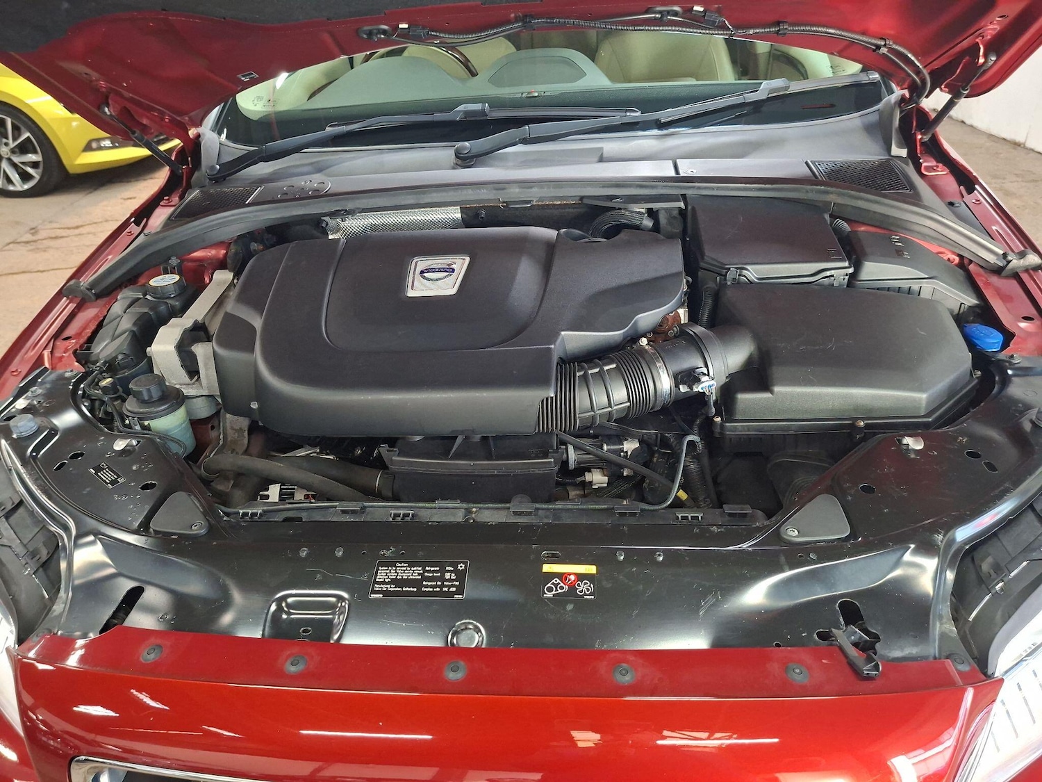 Used Volvo XC70 2011 for sale - 77942311: Photo 28