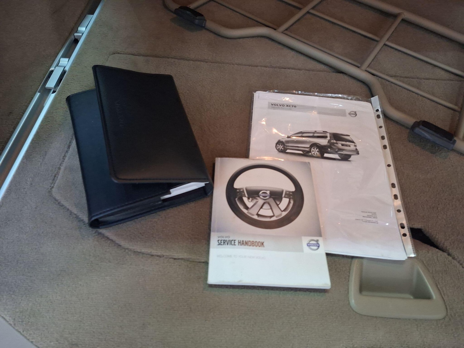 Used Volvo XC70 2011 for sale - 77942311: Photo 29