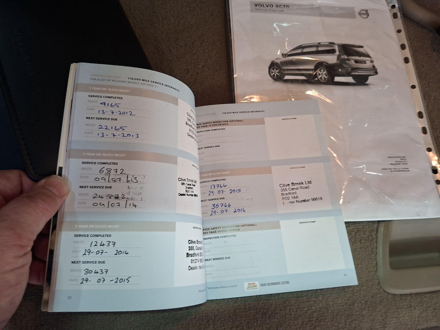 Used Volvo XC70 2011 for sale - 77942311: Photo 32