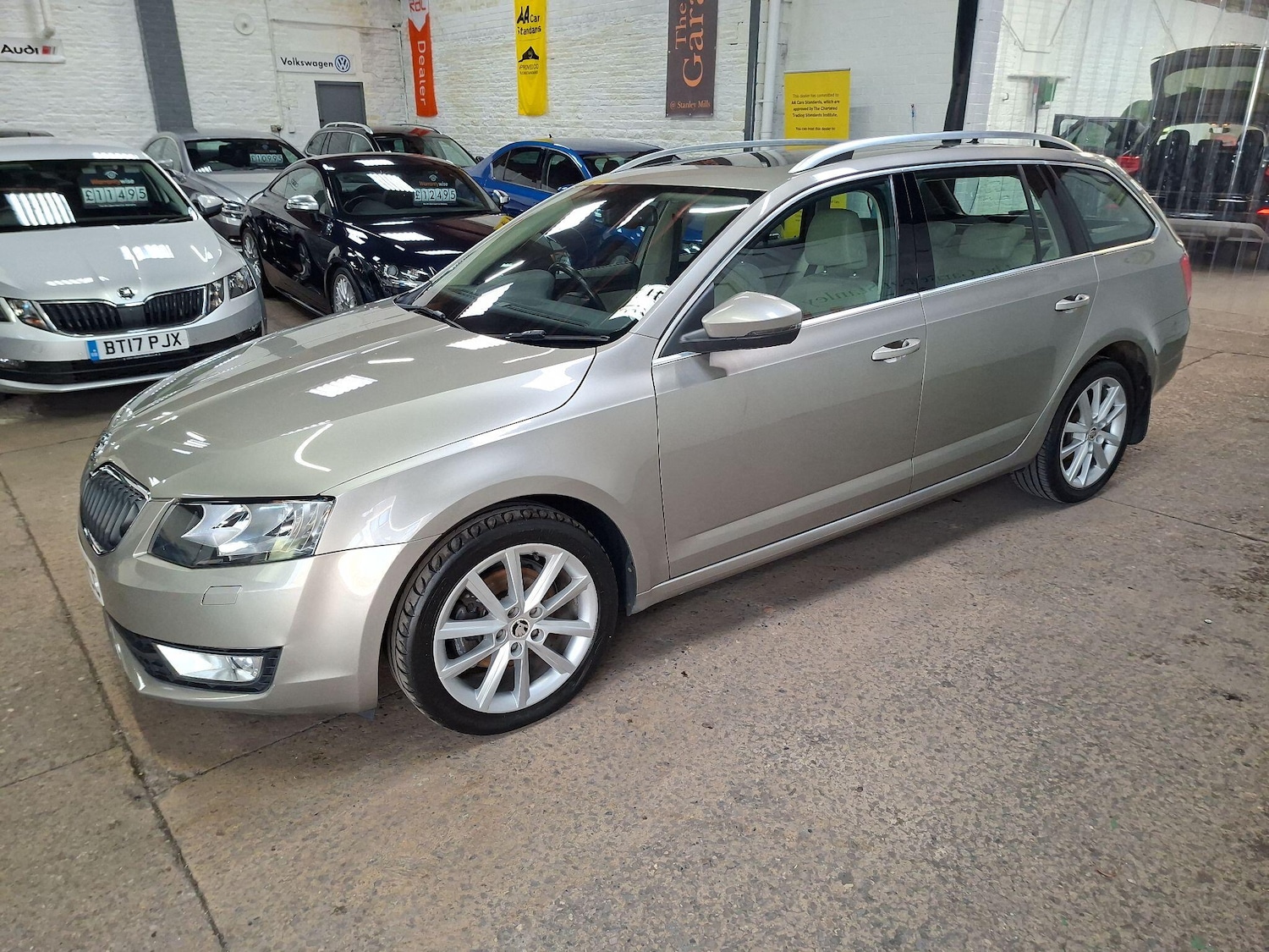 Used Skoda Octavia 2014 for sale - 77740194: Photo 2