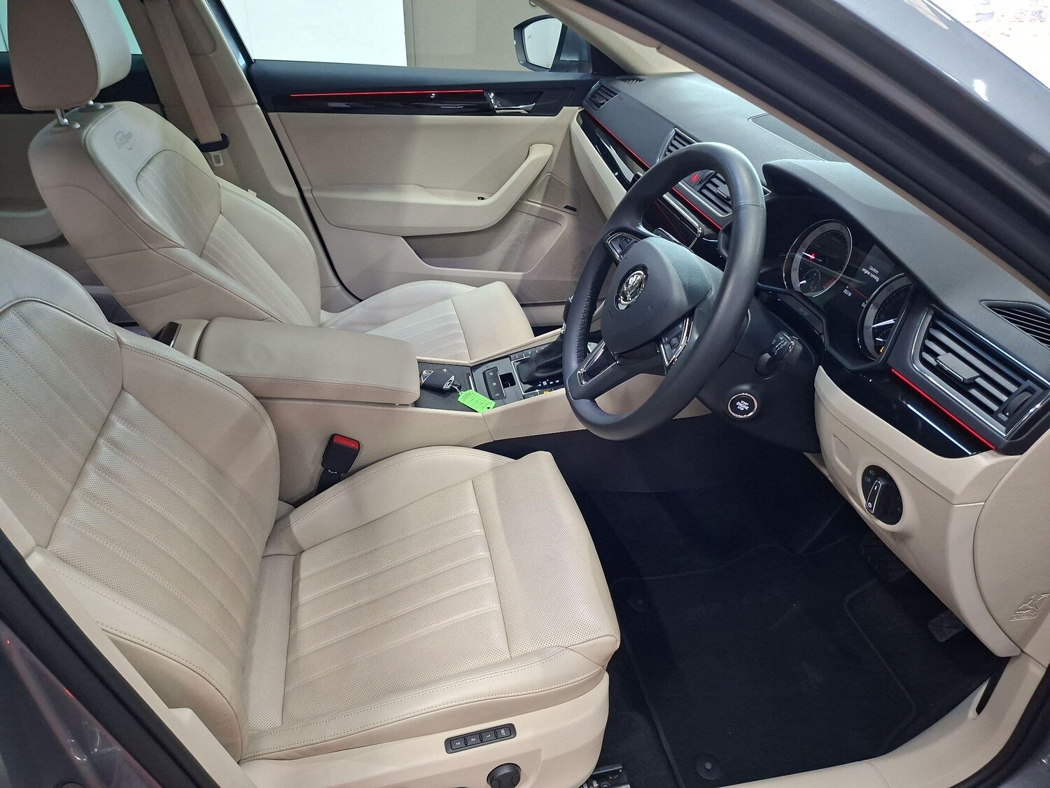 Used Skoda Superb 2018 for sale - 76563605: Photo 15