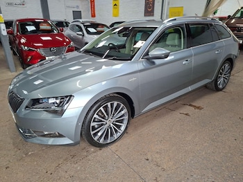 Used Skoda Superb 2018 for sale - 76563605: Photo