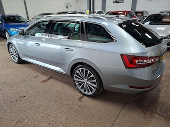 Used Skoda Superb 2018 for sale - 76563605: Photo