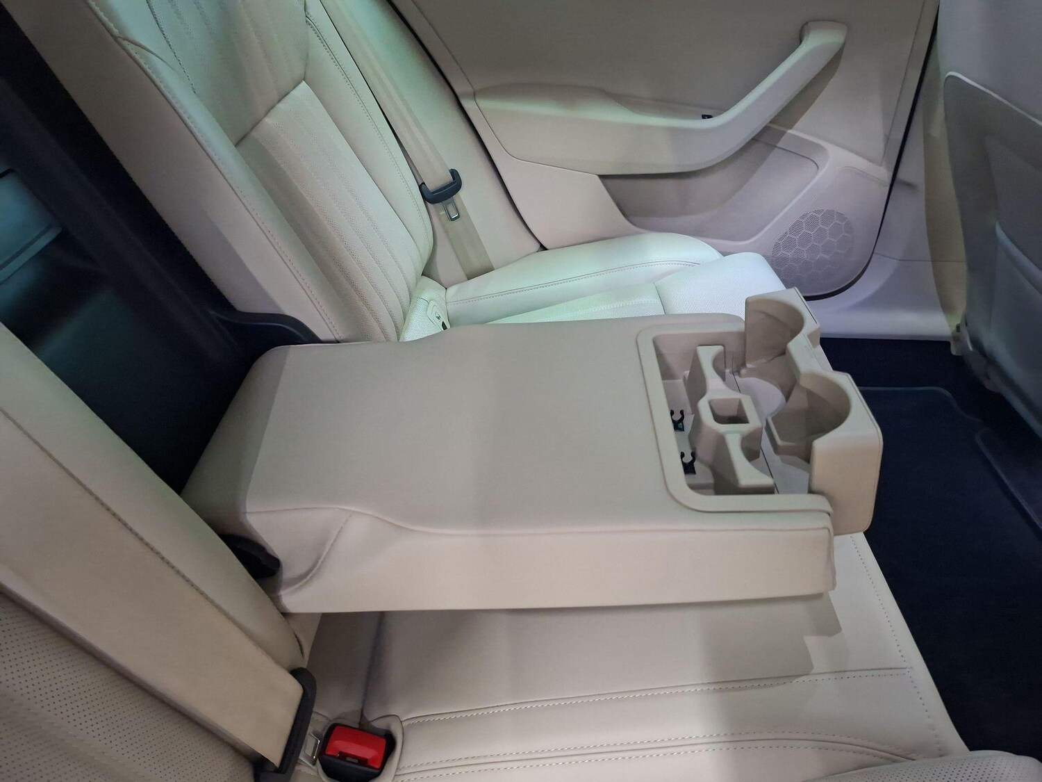 Used Skoda Superb 2018 for sale - 76563605: Photo 42