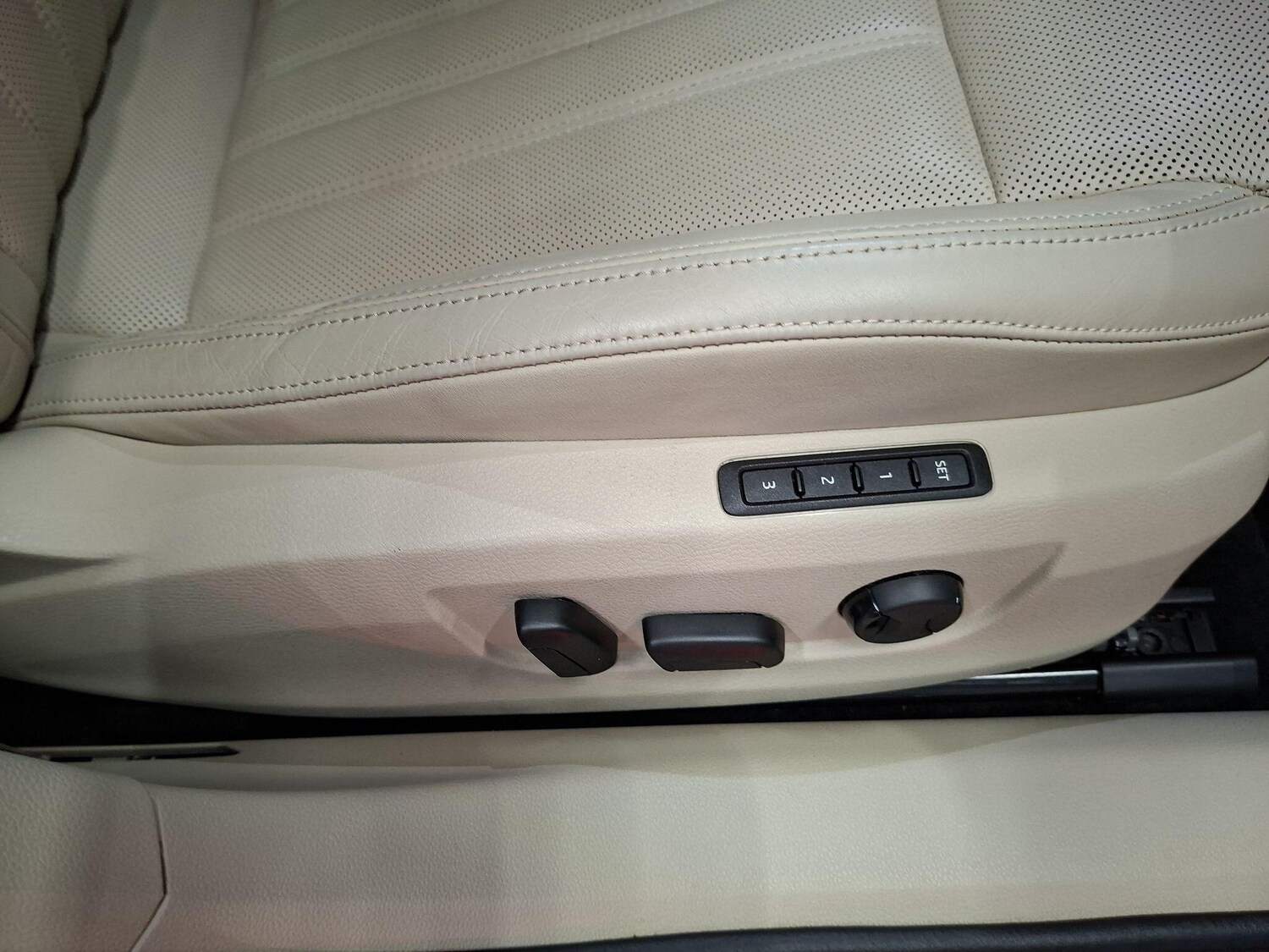 Used Skoda Superb 2018 for sale - 76563605: Photo 47