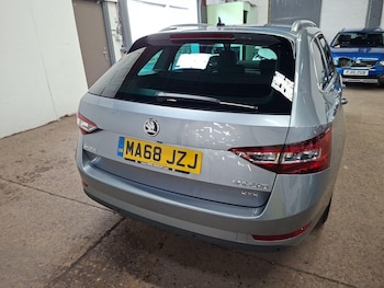 Used Skoda Superb 2018 for sale - 76563605: Photo