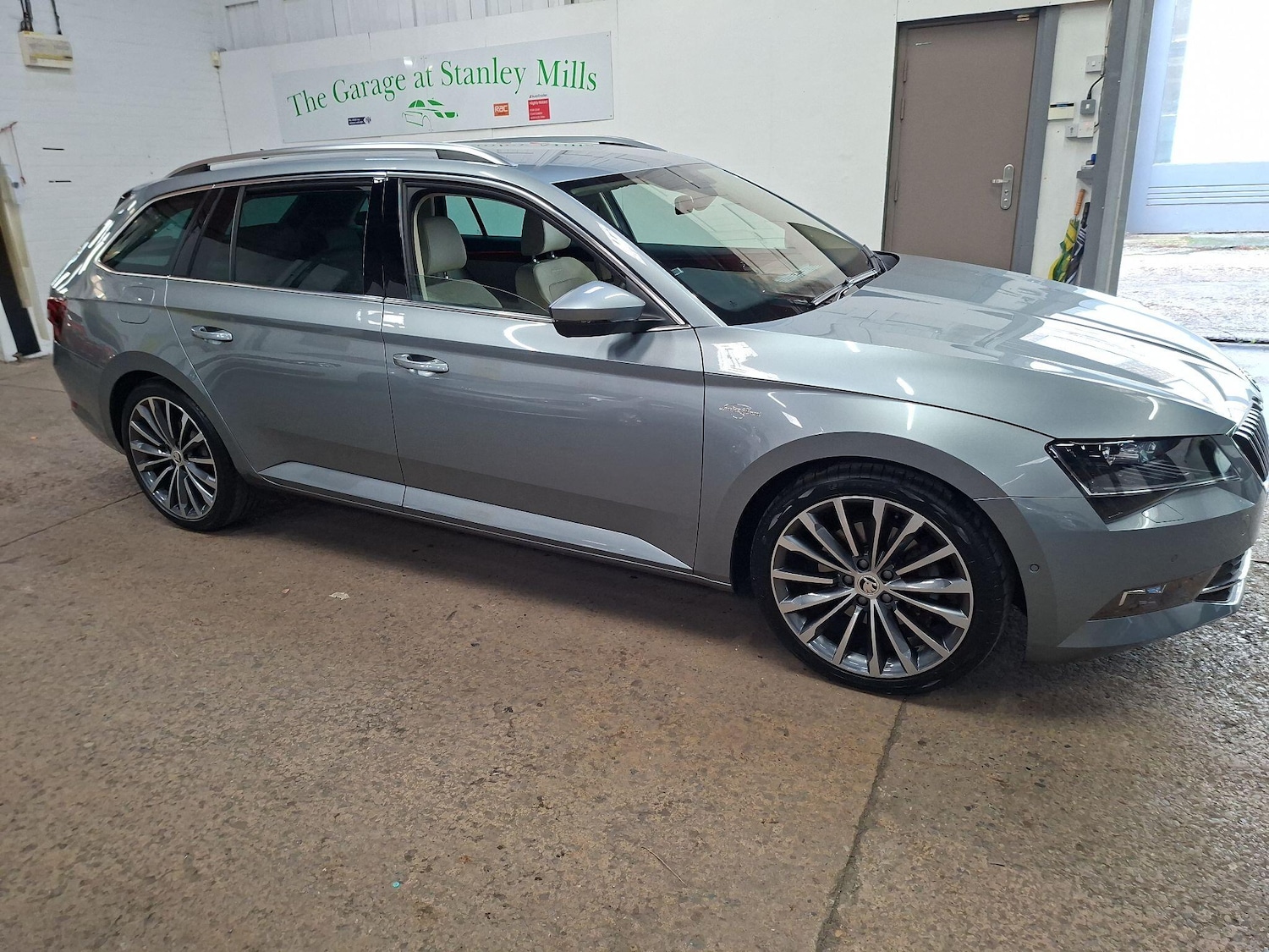 Used Skoda Superb 2018 for sale - 76563605: Photo 5