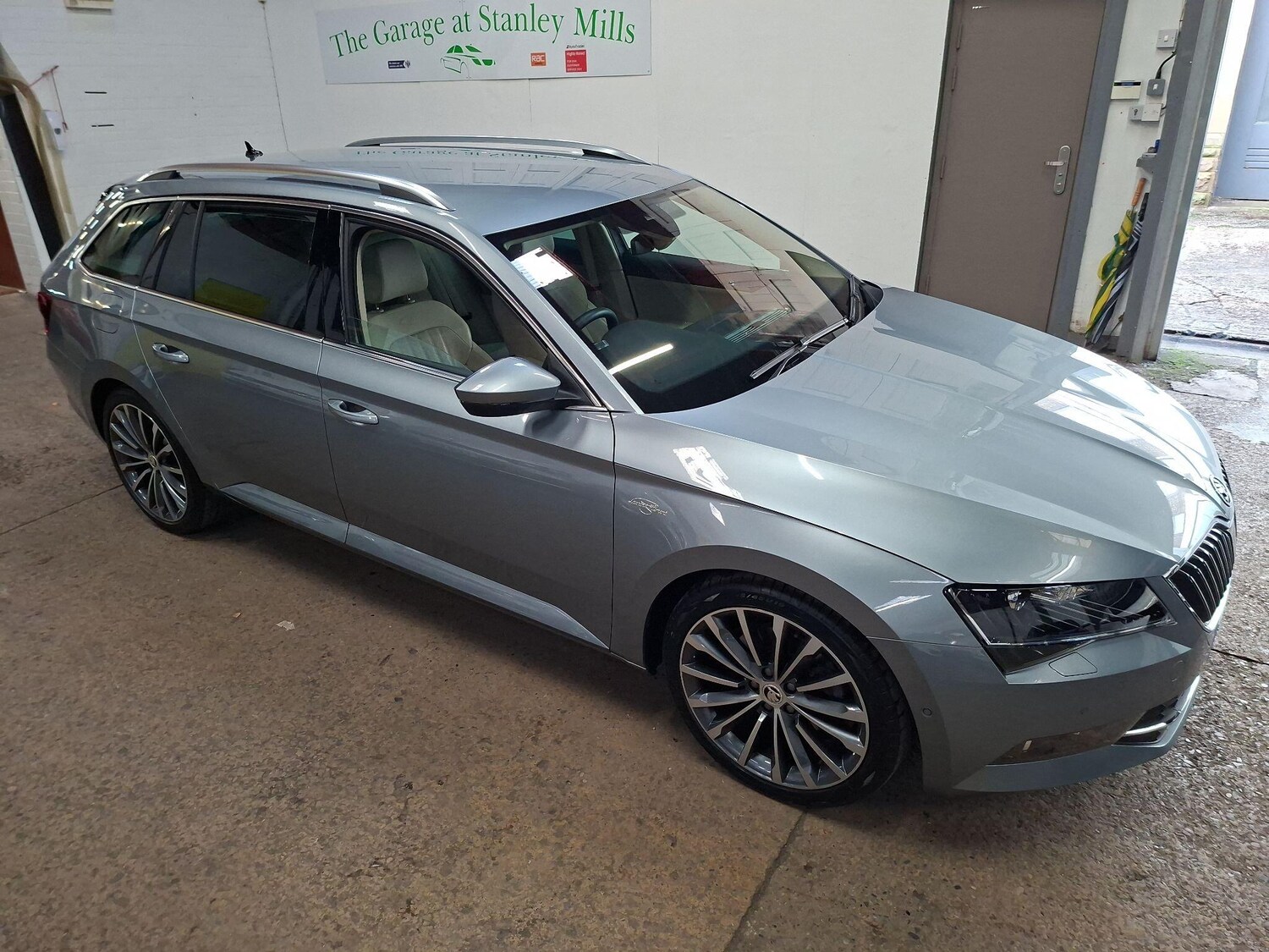 Used Skoda Superb 2018 for sale - 76563605: Photo 6