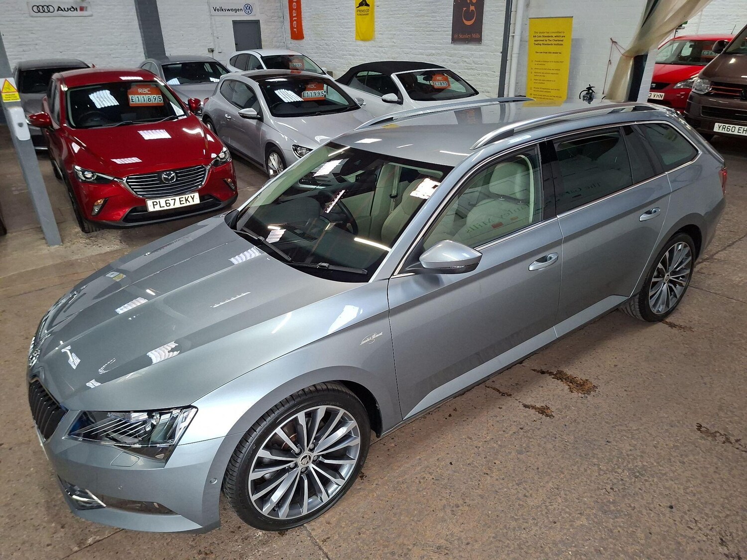 Used Skoda Superb 2018 for sale - 76563605: Photo 8