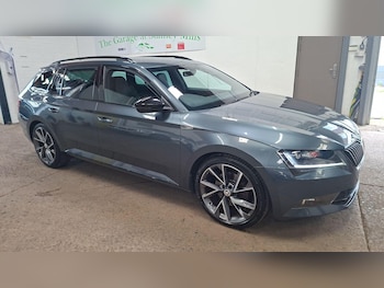 Used Skoda Superb 2017 for sale - 79252899: Photo