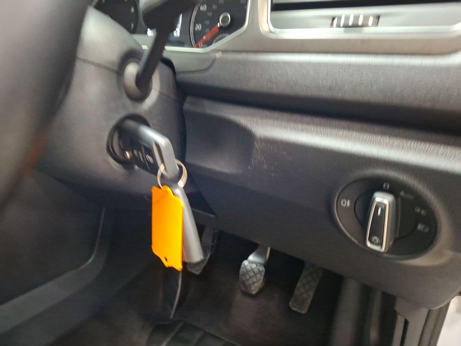 Used Volkswagen T-Roc 2018 for sale - 76563603: Photo 15