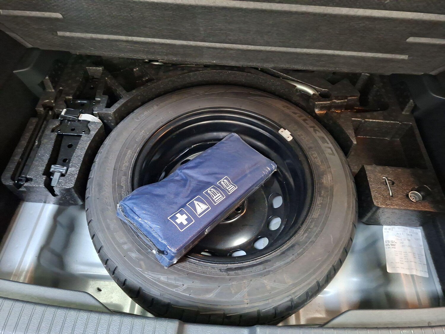 Used Volkswagen T-Roc 2018 for sale - 76563603: Photo 23