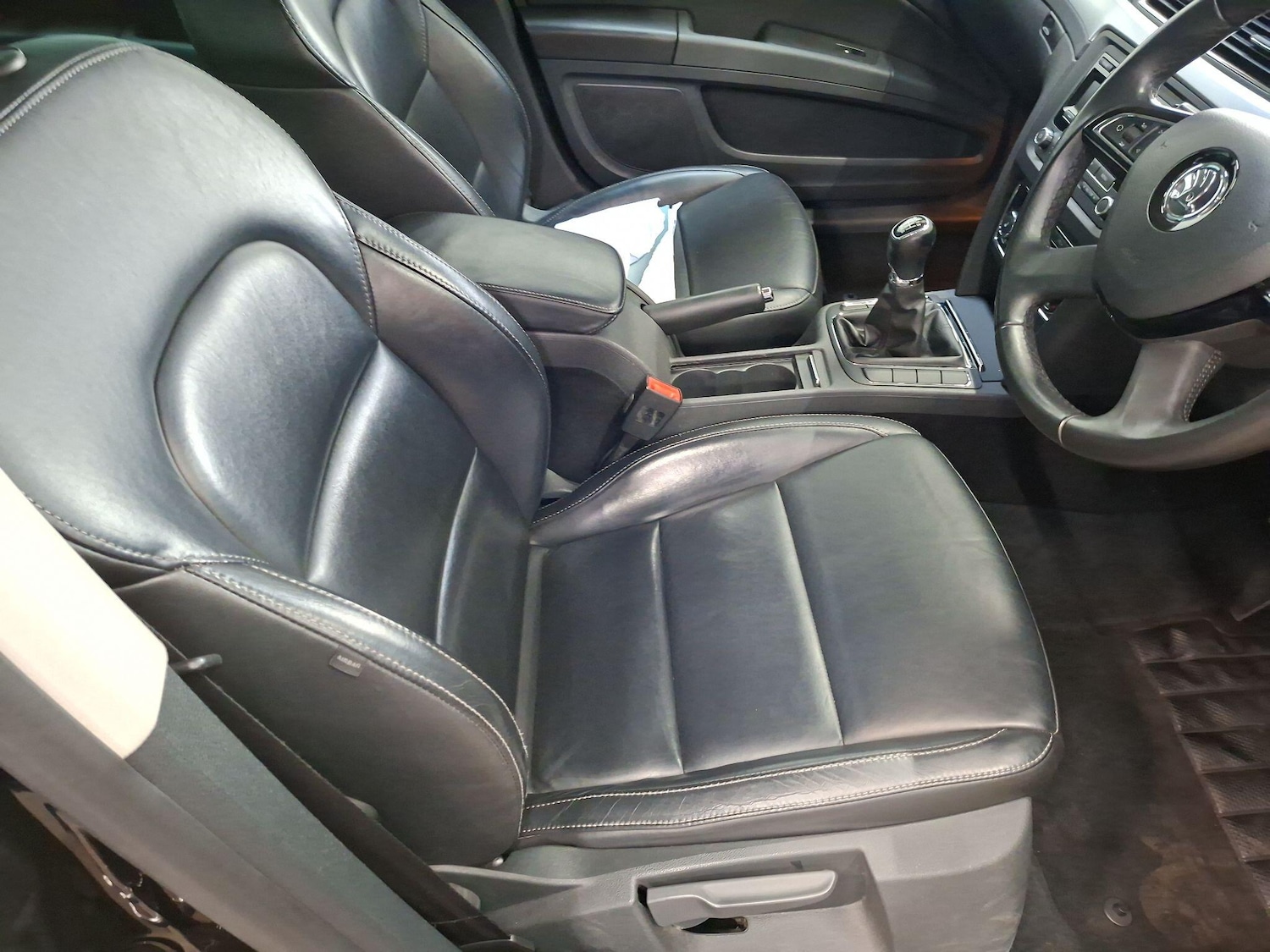 Used Skoda Superb 2015 for sale - 77740176: Photo 14